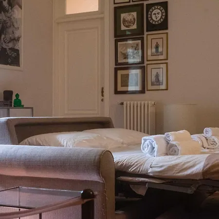 Apartment Cortile Montechia By Domusextra Naples